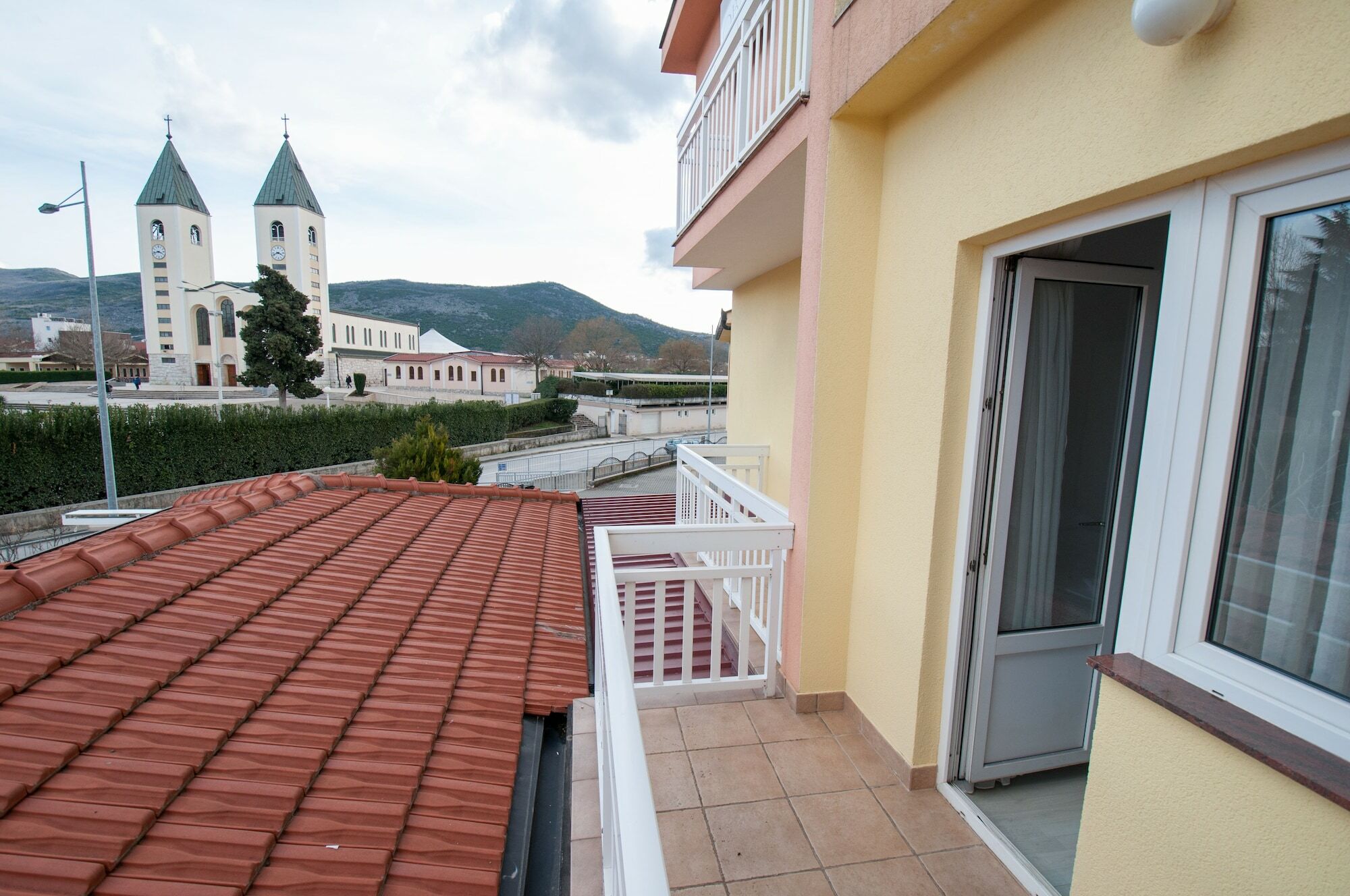 Hotel Pansion Obala Međugorje Zewnętrze zdjęcie